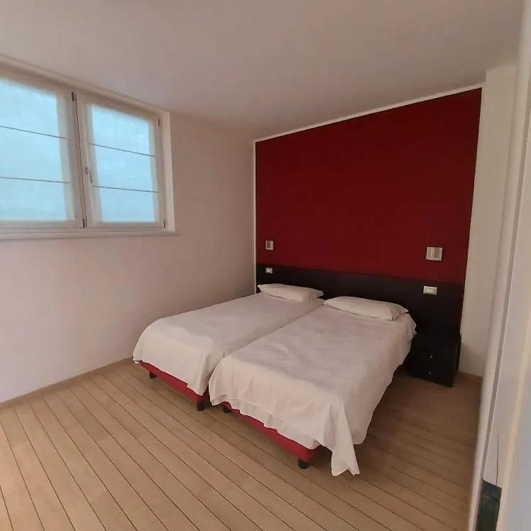 Villa Treccani Apartments Malcesine Aparthotel