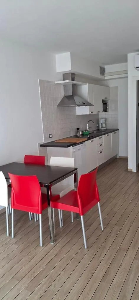 Villa Treccani Apartments Malcesine Aparthotel