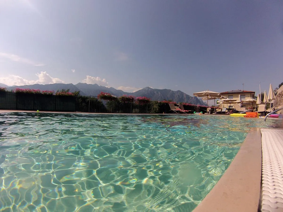 Villa Treccani Apartments Malcesine Aparthotel